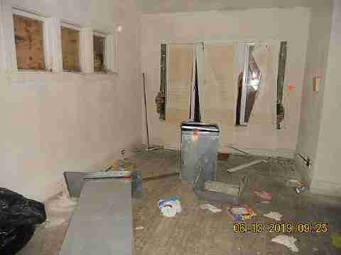 2549 Drexel (28)_m.jpg